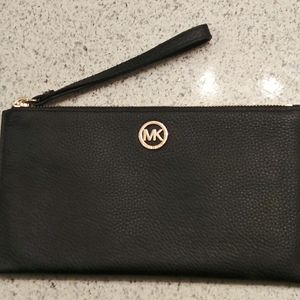 "Michael Kors" X-Large Black Leather Wristlet